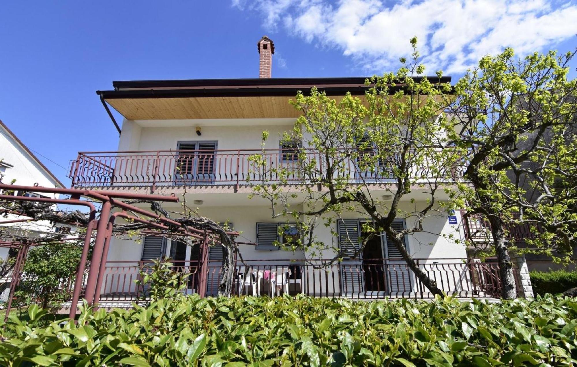 Einfache Und Geraeumige Apartment *