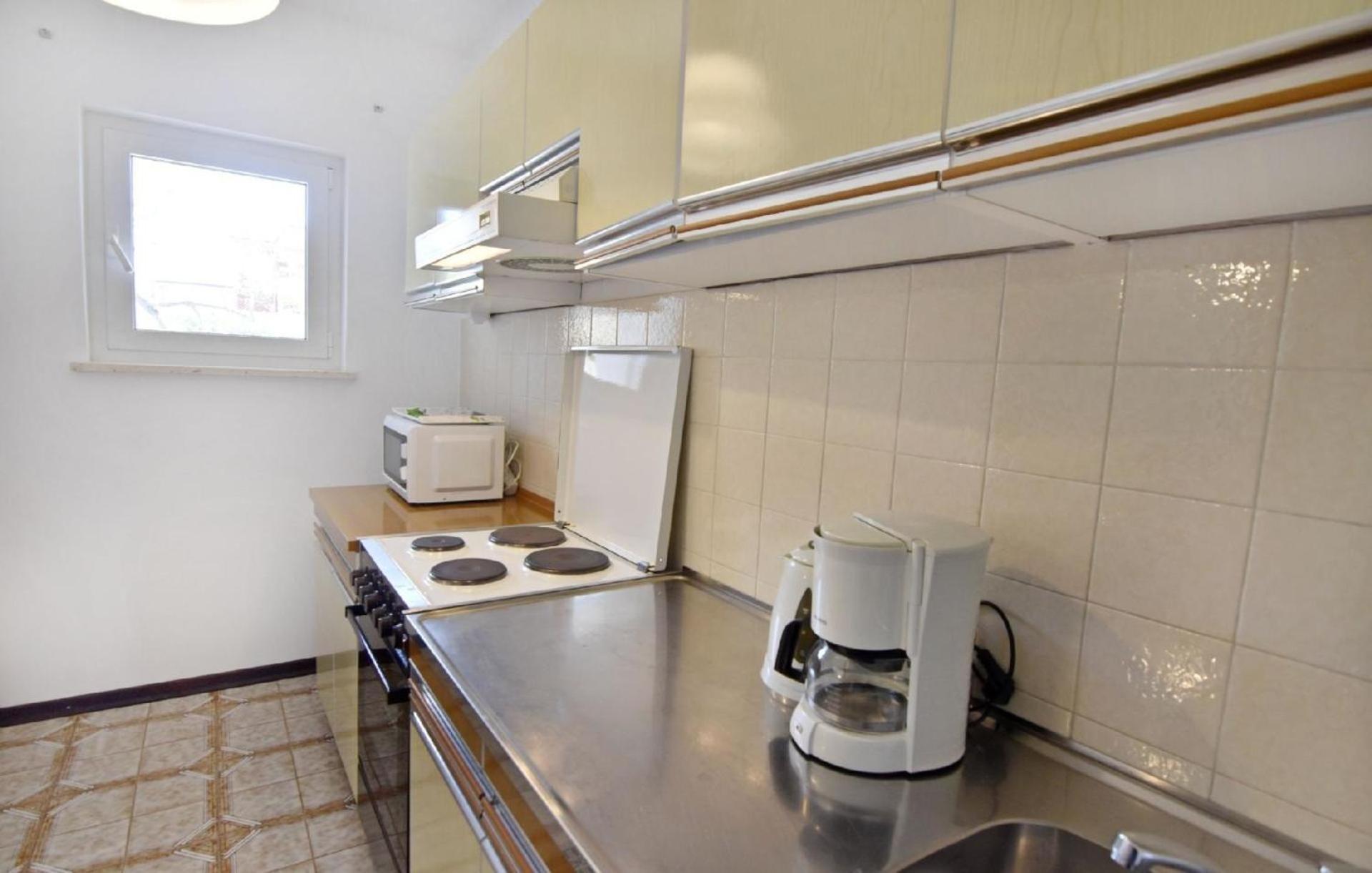 Einfache Und Geraeumige Apartment Umag